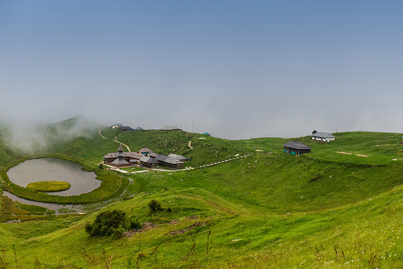 Trekking in Parashar Lake