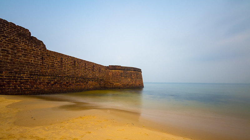 Sinquerim Fort and Beach