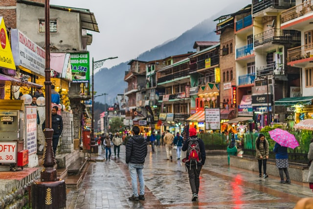 Mall road Manali